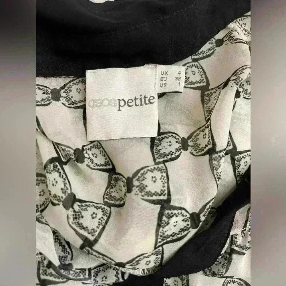 ASOS Bow Print Button Up Top Size 1 Petite - Picture 3 of 5